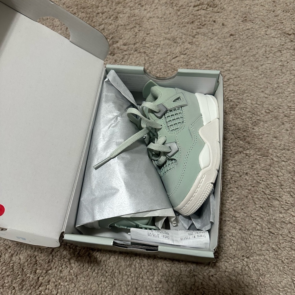 Jordan Kids Sneakers in Mint Green